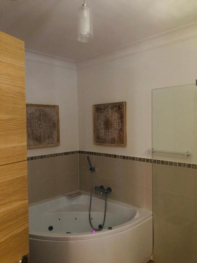 B&B Oasis Des Lavandes - Chambre Coqueliot Villeneuve-lès-Avignon Kültér fotó